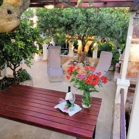 T&D Apartmani Pula Extérieur photo
